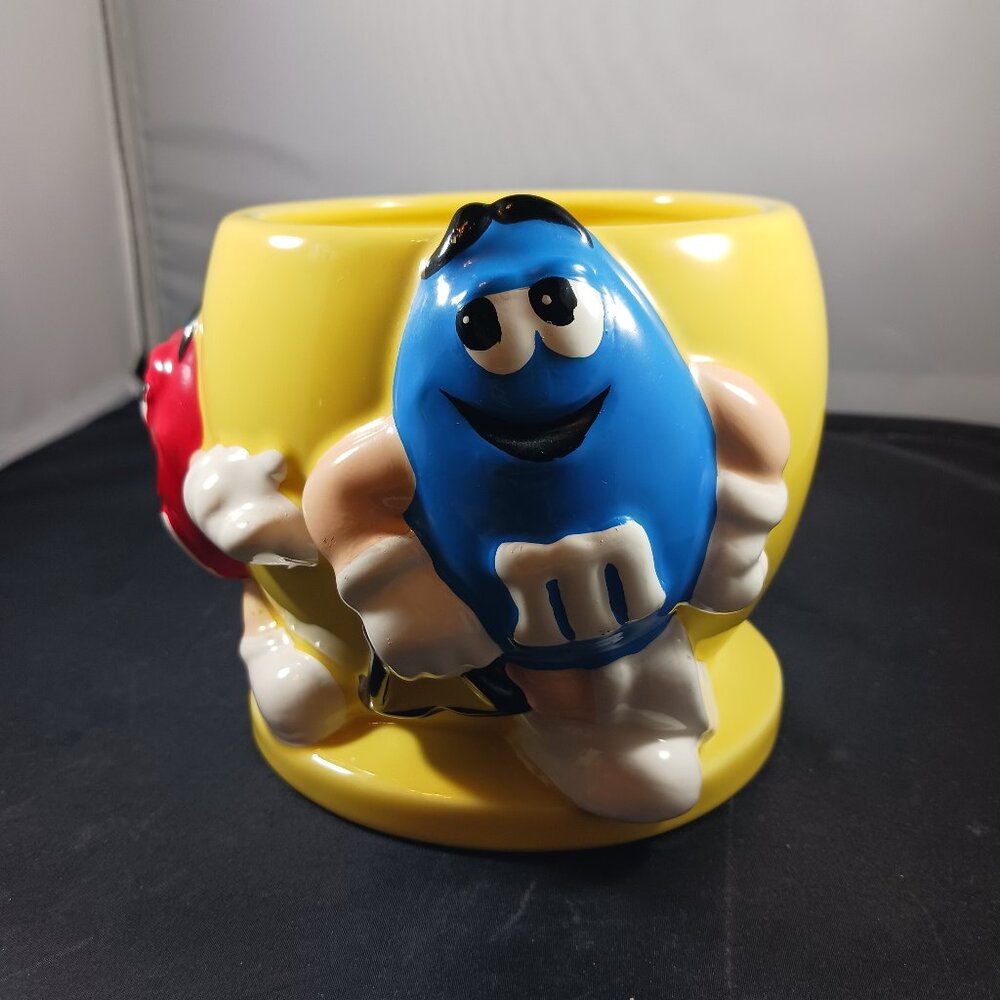 Vintage 4” Tall M&M Mars Ceramic Yellow Candy Bowl w/ Red & Blue M&M Characters